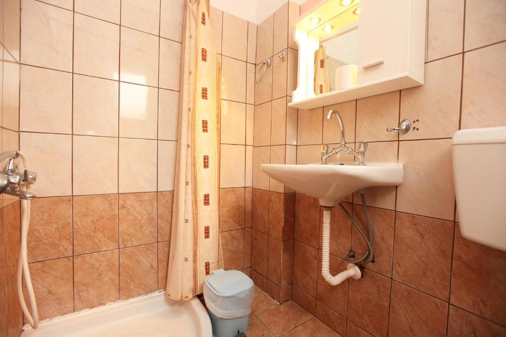 Athina Hotel Koinira Bagian luar foto