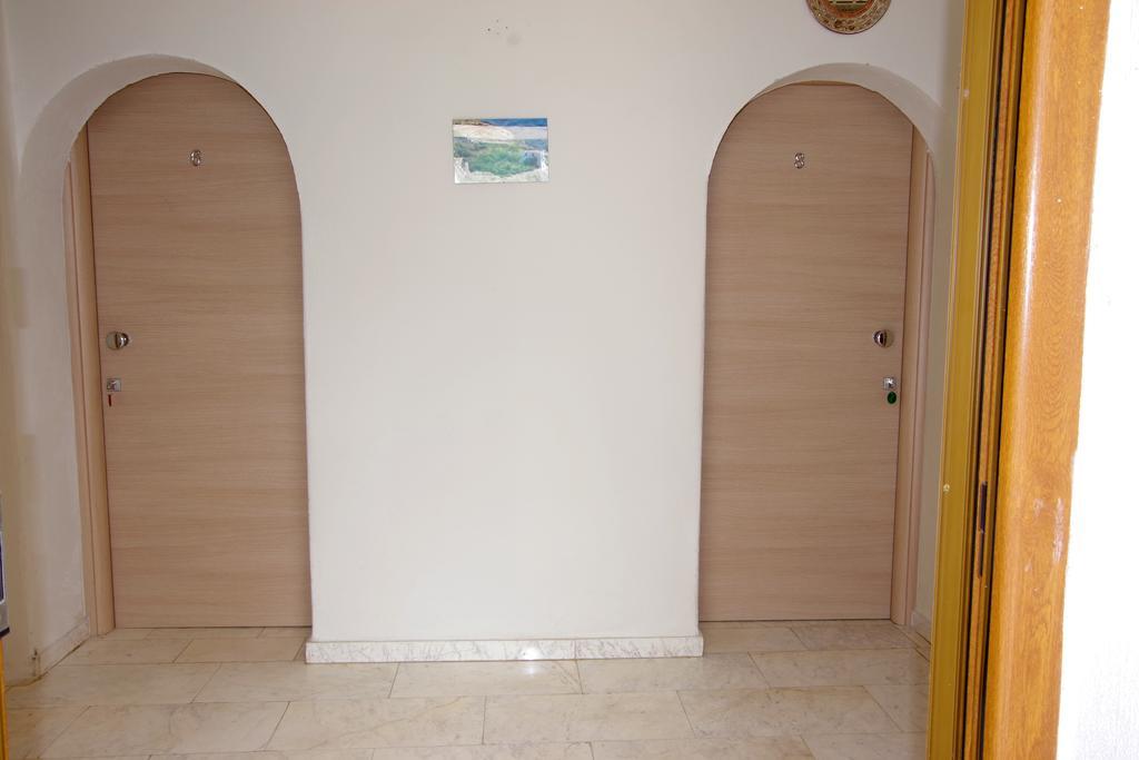 Athina Hotel Koinira Bagian luar foto