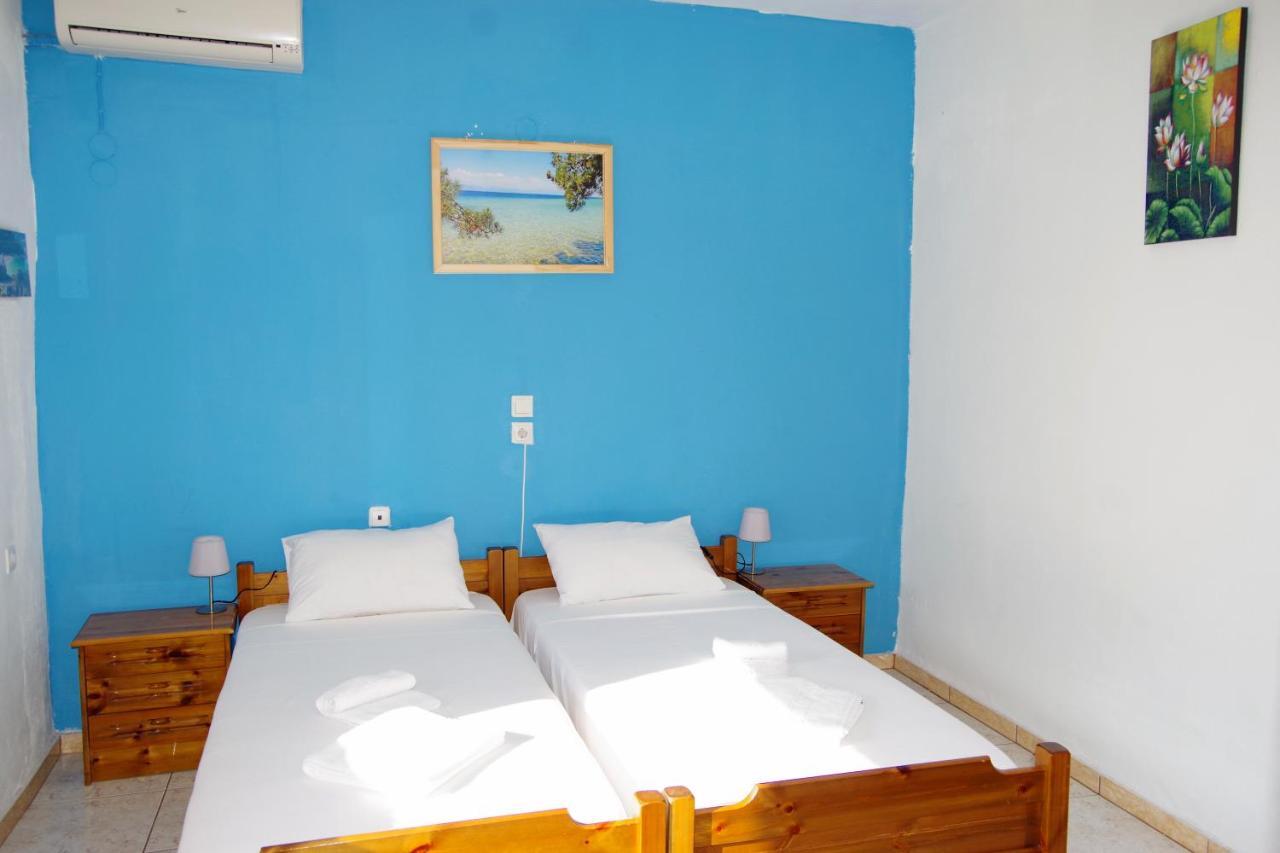 Athina Hotel Koinira Bagian luar foto