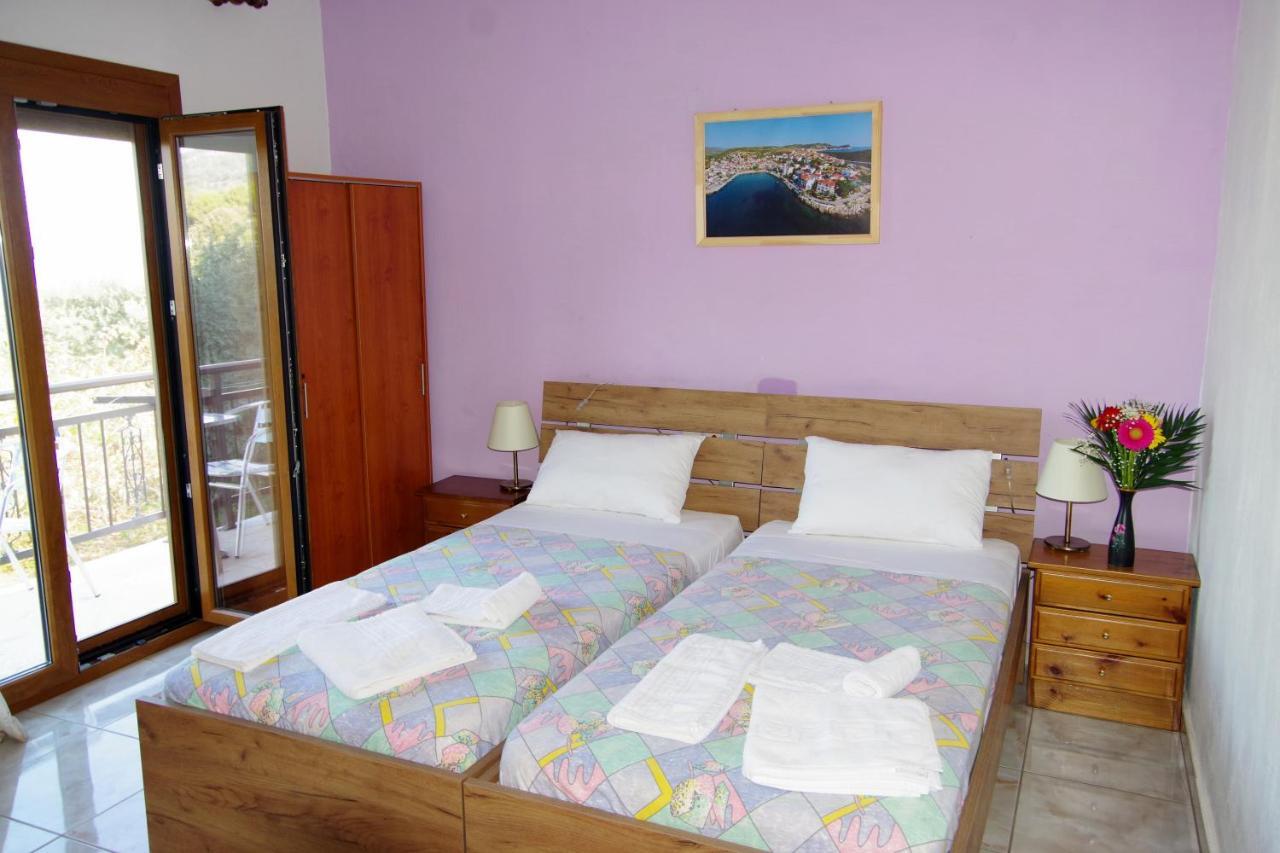 Athina Hotel Koinira Bagian luar foto
