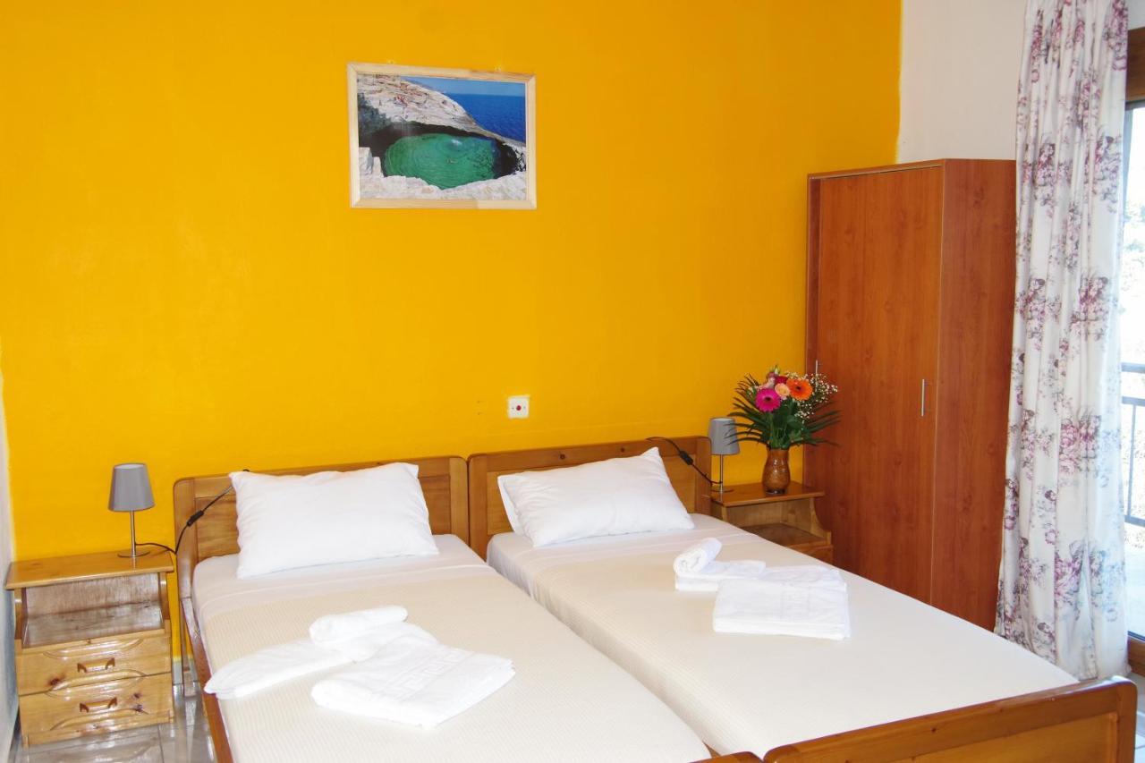 Athina Hotel Koinira Bagian luar foto