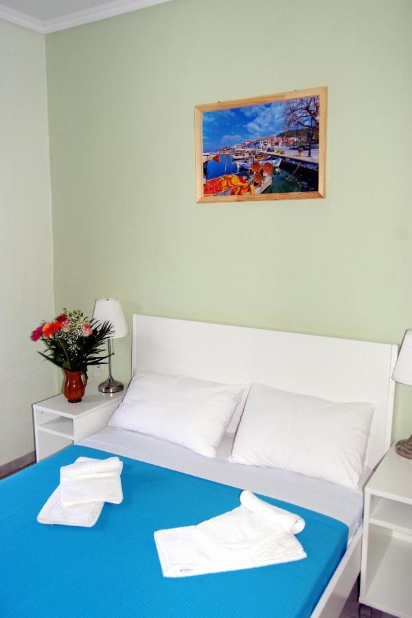 Athina Hotel Koinira Bagian luar foto