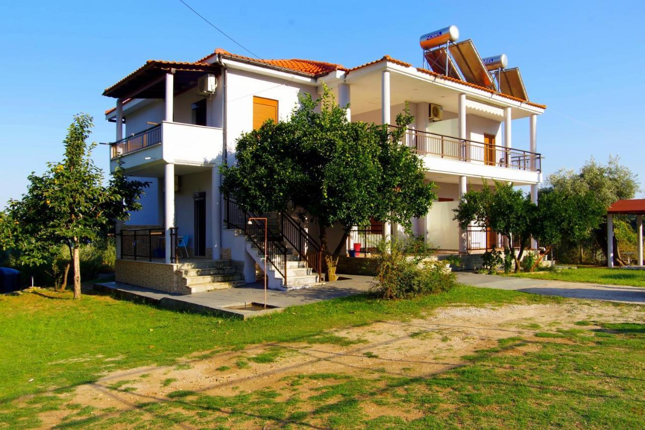 Athina Hotel Koinira Bagian luar foto